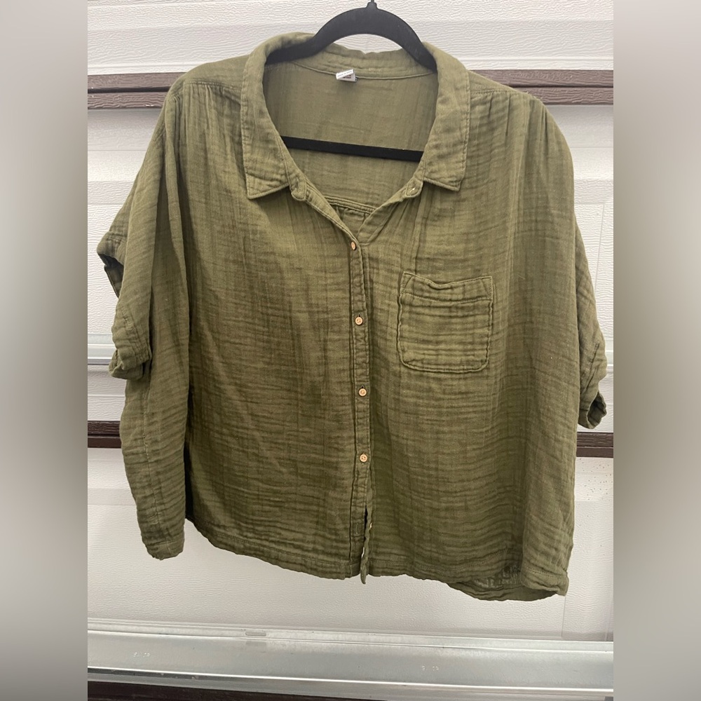 Old Navy Green Short Sleeve Button Down Shirt